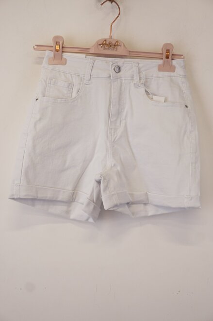 Garde-robe - Short - Wit