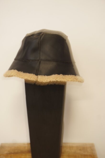 Garde-robe - mutsen - Beige-bruin