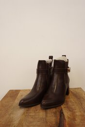 Garde-robe - Korte Laarzen - Bruin