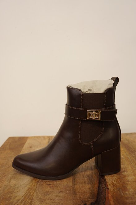 Garde-robe - Korte Laarzen - Bruin