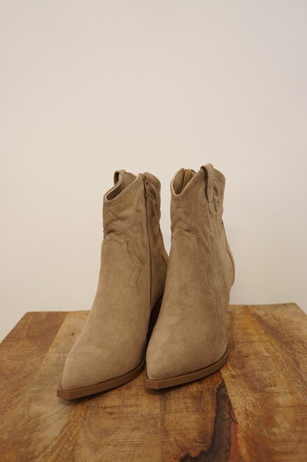 Garde-robe - Korte Laarzen - Beige