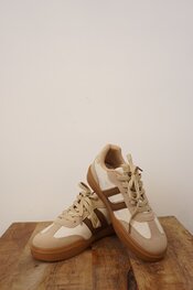 Garde-robe - Sneakers - Beige