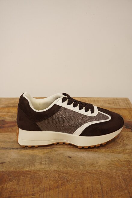 Garde-robe - Sneakers - Bruin