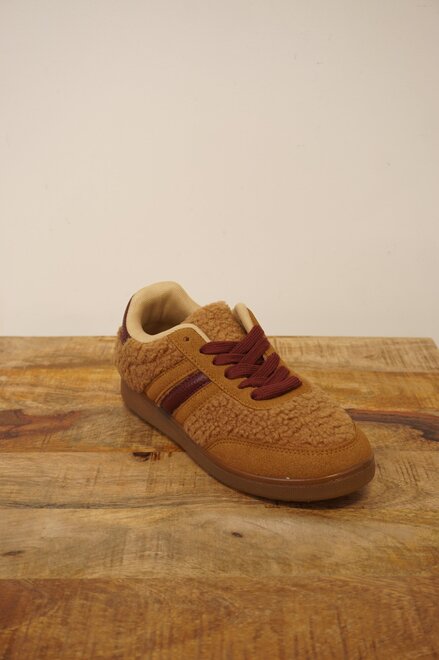 Garde-robe - Sneakers - Camel