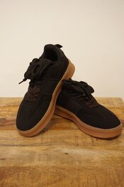 Garde-robe - Sneakers - Zwart