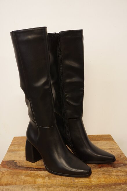 Garde-robe - Lange Laarzen - Zwart