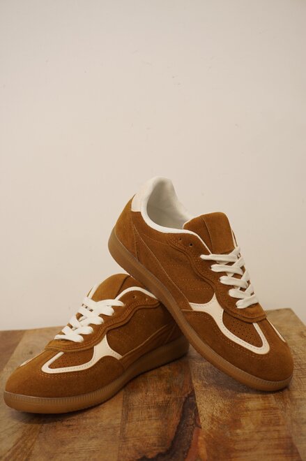 Garde-robe - Sneakers - Camel