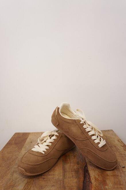 Garde-robe - Sneakers - Camel