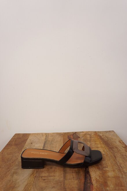 Garde-robe - Sandalen - Zwart