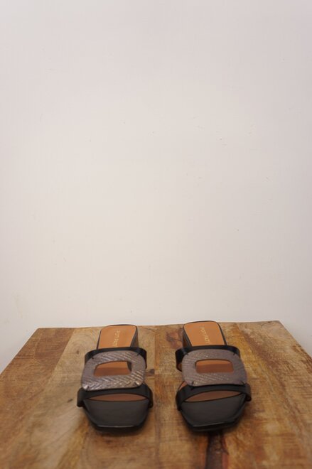 Garde-robe - Sandalen - Zwart