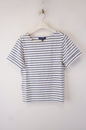 Red Button - Top - Jeans