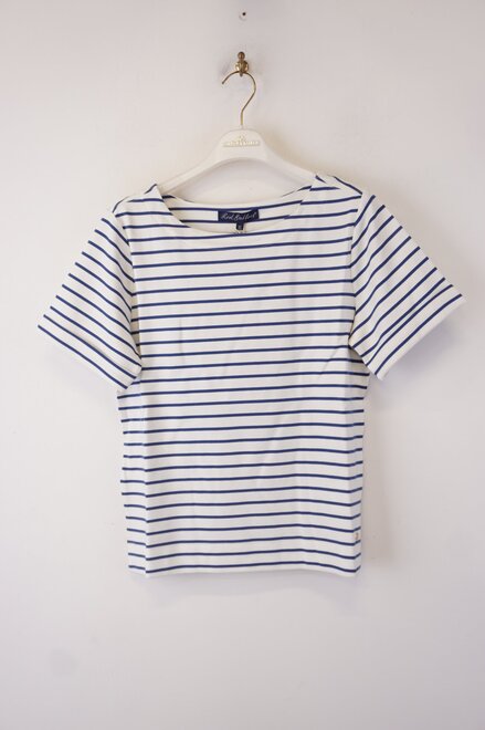 Red Button - Top - Jeans