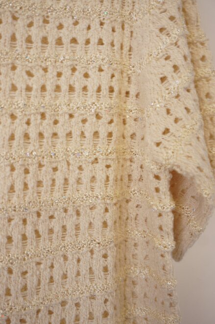 Red Button - Pull - Ecru