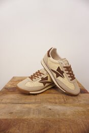 Garde-robe - Sneakers - Bruin