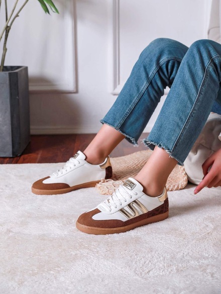 Garde-robe - Sneakers - Bruin