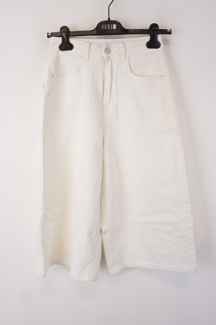 Garde-robe - Short - Wit