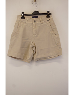 Red Button - Short - Beige