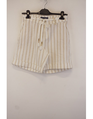 Red Button - Short - Beige-ecru