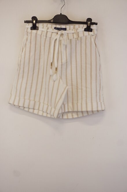 Red Button - Short - Beige-ecru