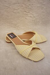Garde-robe - Sandalen - Geel