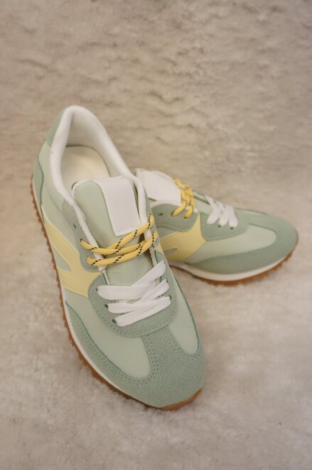 Garde-robe - Sneakers - Munt