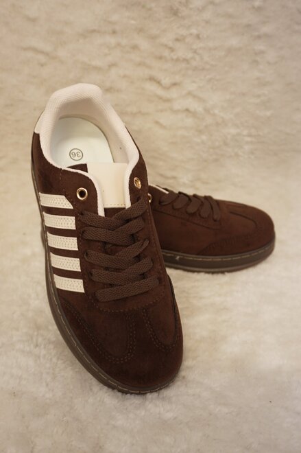 Garde-robe - Sneakers - Bruin