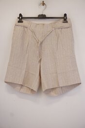 Red Button - Short - Beige