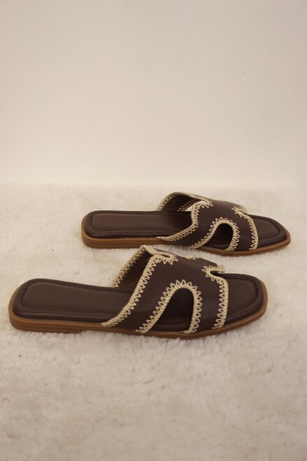 Garde-robe - Sandalen - Bruin