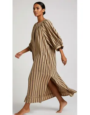 Garde-robe - Lang kleed - Camel