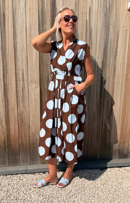 Bruine Midi-jurk met Grote Blauwe Polka Dots