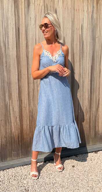 Zomerse Blauwe Jurk met Wit Kant-Borduursel
