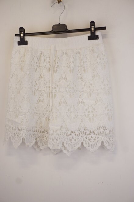 Garde-robe - Short - Wit