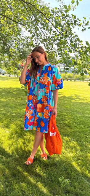 Tropische Bloemenjurk met Oranje Shopper