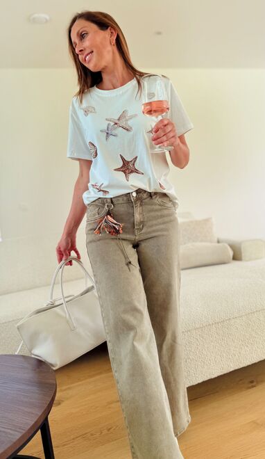 Casual Chic met Zeesterren-T-shirt en Wijde Broek