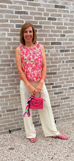 Pink Bloom Elegance F5468DAB-3615-4C3C-822E-05851A776362.jpg