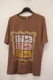 Garde-robe - T-shirt - Bruin