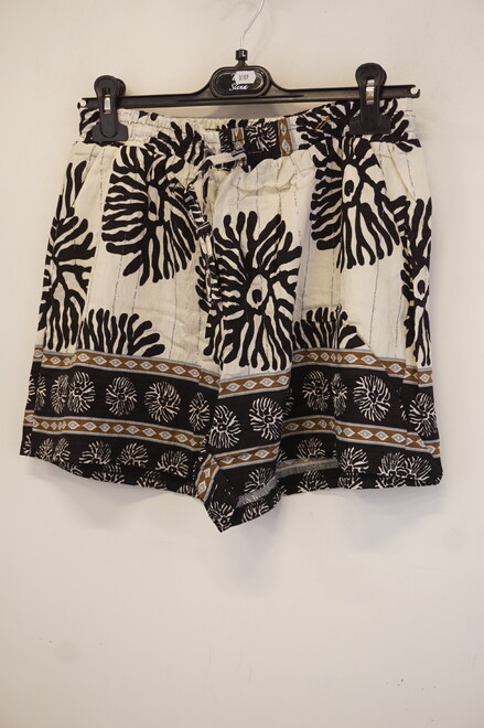 Garde-robe - Short - Zwart