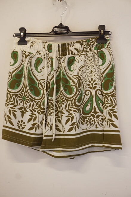 Garde-robe - Short - Groen