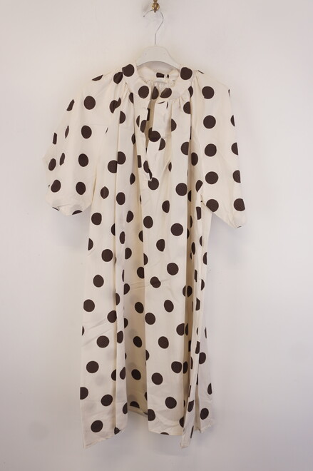 Garde-robe - Halflang Kleedje - Beige-bruin