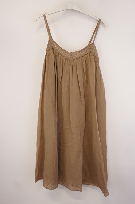 Garde-robe - Kort Kleedje - Camel
