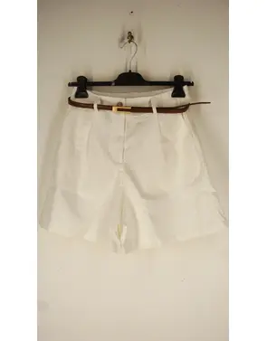Garde-robe - Short - Wit