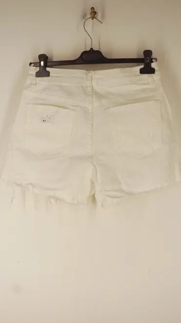 Garde-robe - Short - Wit