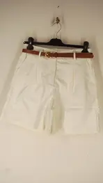 Garde-robe - Short - Wit