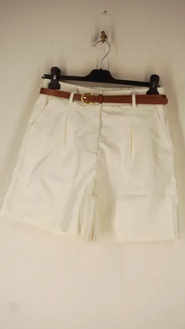 Garde-robe - Short - Wit