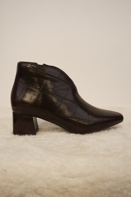 Garde-robe - Korte Laarzen - Bruin