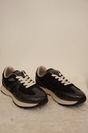 Garde-robe - Sneakers - Zwart