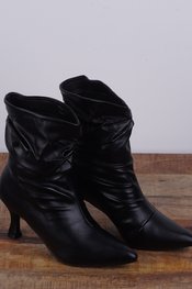 Garde-robe - Korte Laarzen - Zwart