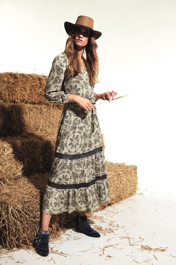 dressv104p411.jpg