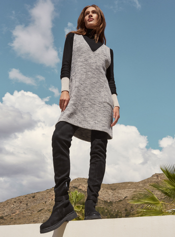 CB_AW232974.jpg